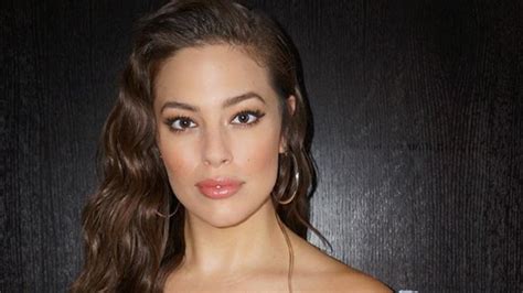 Ashley Graham Became A Supermodel In 2016 Heres How She Did It Vogue