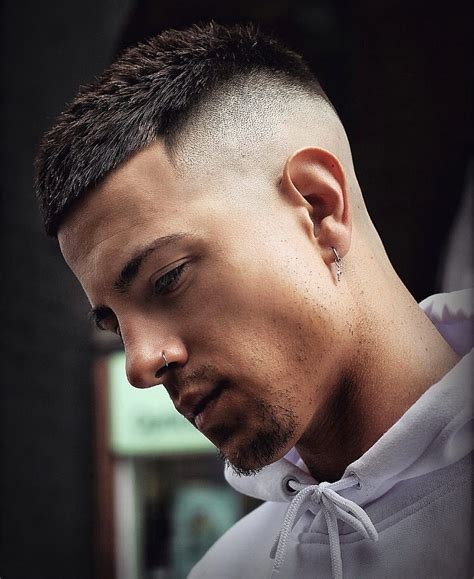 Mens Fade Haircuts Short On Top A Complete Guide Best Simple