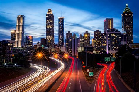 Nightlife in Atlanta: Best Bars, Clubs, and More | Atlanta nightlife, Atlanta skyline, Atlanta city