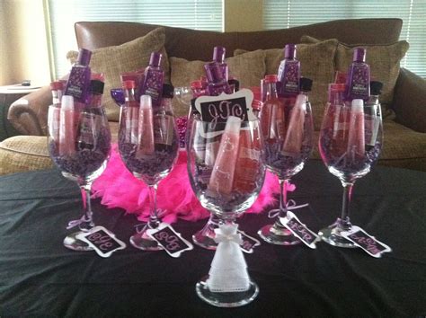 Mar 15, 2021 · wondering where the bachelorette season 17 will be filmed? 10 Unique Bachelorette Party Gift Ideas For Guests 2020