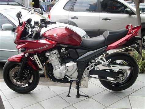 On the cw dyno the bandit held a. 2007 Suzuki Bandit 1250 - Moto.ZombDrive.COM