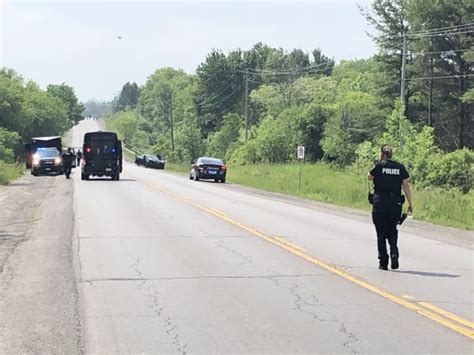 Traffic Tie Up Three Vehicle Crash On Bellevillequinte West Border