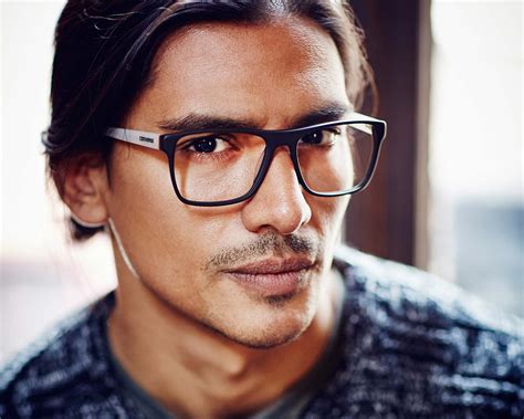 How To Choose The Right Glasses And Beard For Your Face Loveglasses Specsavers Uk