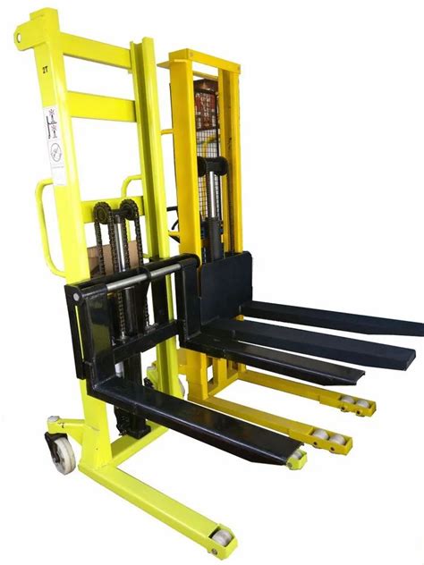 SSE 1000 1500Kgs MANUAL HYDRAULIC STACKER Lifting Capacity Upto 1500