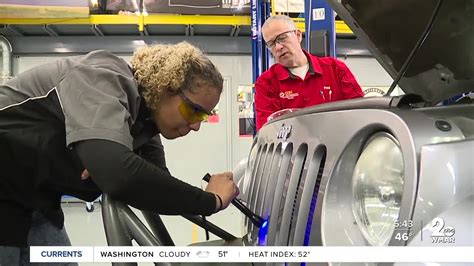 Womens History Month Increasing The Number Of Female Auto Mechanics