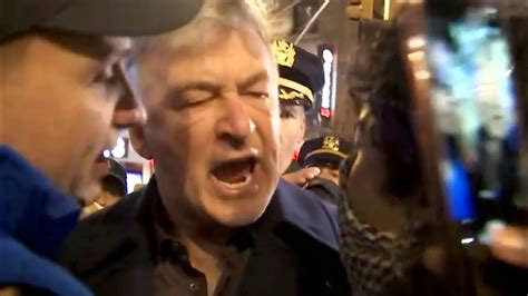 Alec Baldwin Clashes With Pro Palestine Protesters Youtube