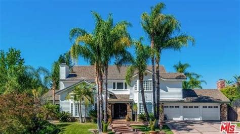 Photos Erin Brockovich Lists California Home For 235 Million Abc7