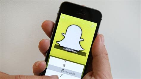 Hackers Warn Up To 200000 Nude Images Sent Through Snapchat Will Be Leaked