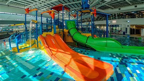 Kids Water Slides At Aquapulse Hoppers Crossing Youtube