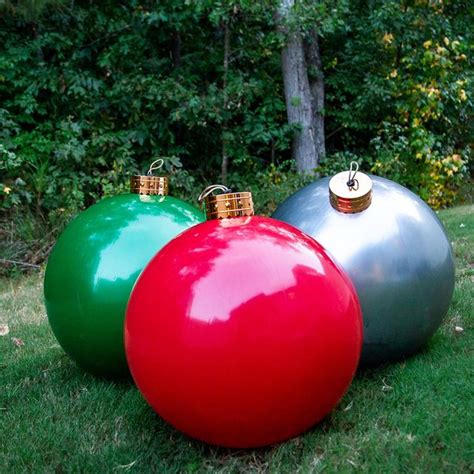 15 Best Large Christmas Ornaments Giant Outdoor Holiday Decor