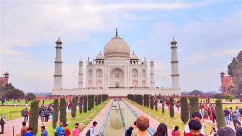 World Famous Symbol Of Love The Taj Mahal Editorial Image Image Of