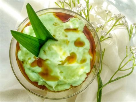 Bubur sumsum sudah bisa disantap bersamaan dengan pemanis pandan! Berita Terkait dengan Resep Bubur Sumsum Pandan Wangi ...