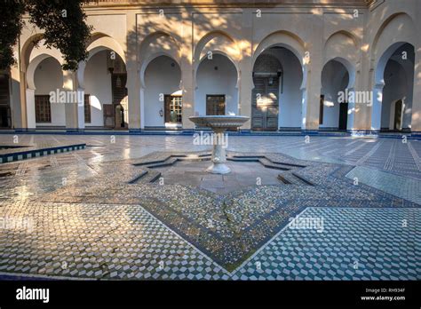 Moroccan Palace Inside Hi Res Stock Photography And Images Alamy