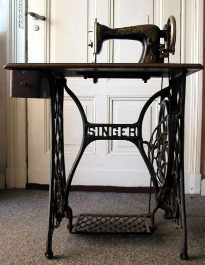 Filesinger Sewing Machine Table Wikimedia Commons