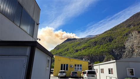 Foehn E Caldo In Valsusa Grosso Incendio Nei Boschi Della Sacra Di San