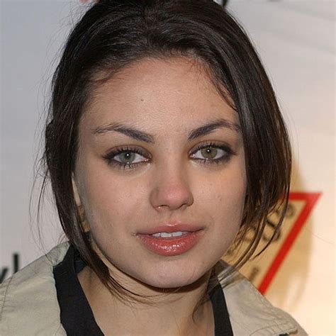 Mila Kunis Eyes Here S Why Mila Kunis Has Two Different Colored Eyes