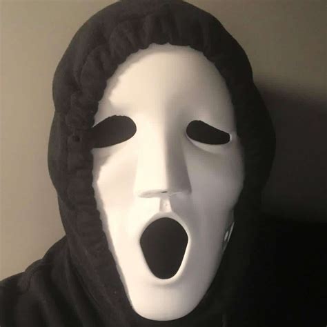Co3d Ghostface From Scream The Tv Series On Mtv Stl