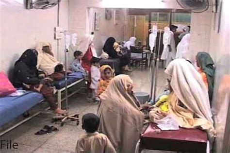 فیصل آباد کے سول ہسپتال میں ادویات کی 100 فیصد مفت فراہمی کا اعلان دعووں تک محدود