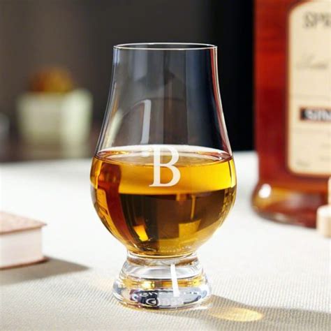 18 Best Bourbon Glasses To Enhance Your American Whiskey
