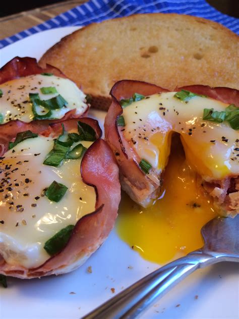 Baked Ham And Egg Cups Delicious Breakfast Eggs