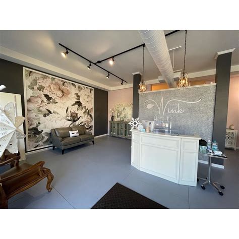It's time for a little dose of Studio Inspo! This salon screams major