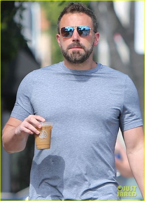 ben affleck picks up his daily iced coffee in los angeles photo 4338759 ben affleck photos