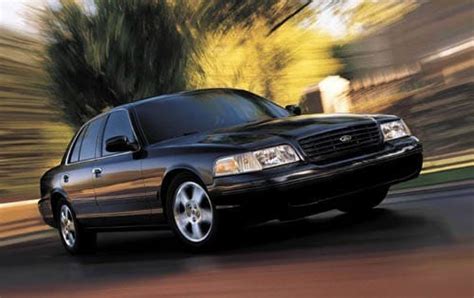 2003 Ford Crown Victoria Review And Ratings Edmunds