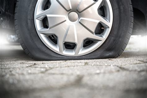 4 Reasons To Use Fix A Flat To Repair A Tire And 6 Reasons Not To