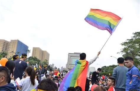 breaking taiwan rules in favor of gay marriage in landmark ruling