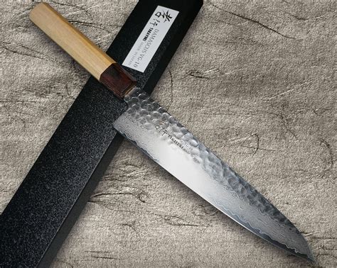 Sakai Takayuki 33 Layered Damascus Knives With Beautiful Japanese Style