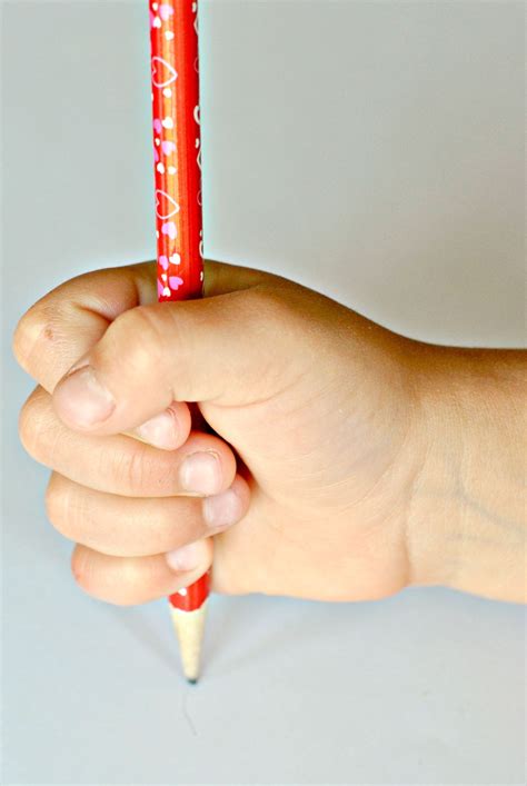 Pencil Grasp Development In Preschoolers Pencil Grip Preschool