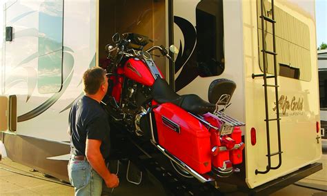 Lifestyle Luxury Rv Introduces Side Hauler Fifth Wheel Motorcycle