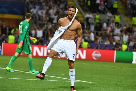 20 top photos from cristiano ronaldo s celebration after scoring pk to