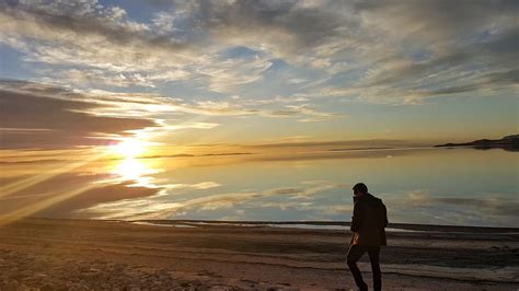 Hd Wallpaper Sunset Walking Beach Alone Learning Man Thinking