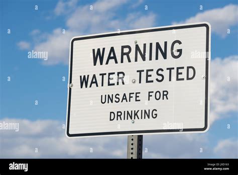 Sign Warning Of Unsafe Drinking Water At The Saulsbury Rest Area On Us