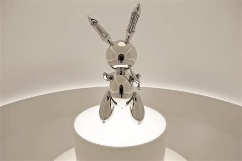 Jeff Koons Rabbit Sculpture Sells For £709 Million