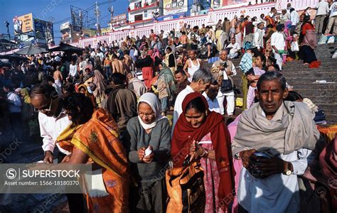 Haridwar Uttarakhand India Asia Pilgrims Pray At The Har Ki Pauri Ghat On The Banks Of The