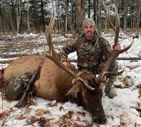 Wisconsins 2020 Elk Hunting Season Ends On High Note Wisconsin Dnr