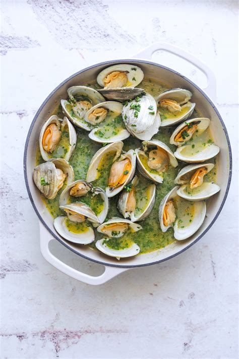 Steamed Clams With White Wine Garlic And Butter Craving California