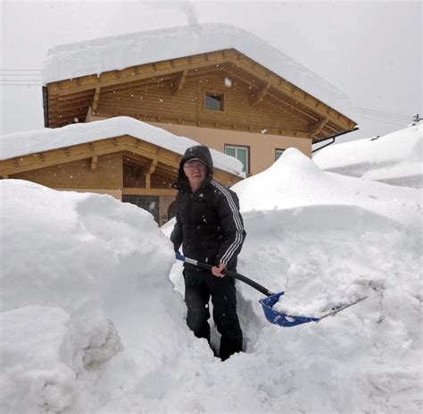Einmal mehr sind in der nacht auf mittwoch schwere unwetter mit teilweise starkem hagel über oberösterreich niedergegangen. Wetter: Österreich versinkt im Schnee - Bilder & Fotos - WELT