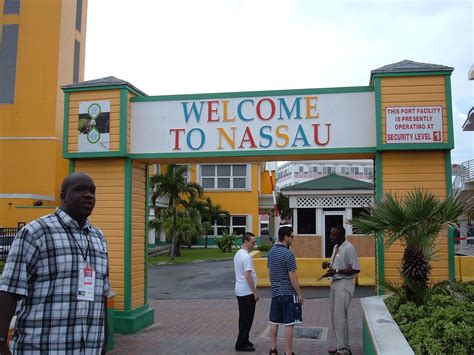 Filenassau Bahamas Welcome Gateway Wikimedia Commons