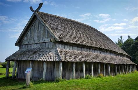 Throughout the northern lands in the viking age, people lived in longhouses (langhús), which were typically 5 to 7 two rows of posts ran down the length of the longhouse supporting the roof beams. Viking Longhouse in Denmark | Igor Gottardi | Flickr
