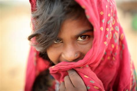 gypsy girl in pushkar india dietmar temps photography