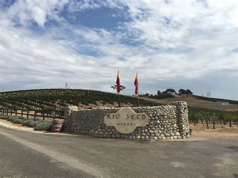 In addition to great wineries, vineyards, wedding venues, tasting rooms and restaurants, paso robles is home to the estrella warbirds museum, thevina robles amphitheatre, the paso robles children's museum and other unique attractions. Vineyard Camping Paso Robles, CA - Rio Seco Vineyard ...