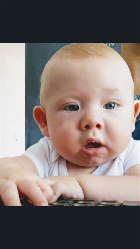Bebés De Ojos Azules Bebes Con Ojos Azules Bebe Ojos Azules