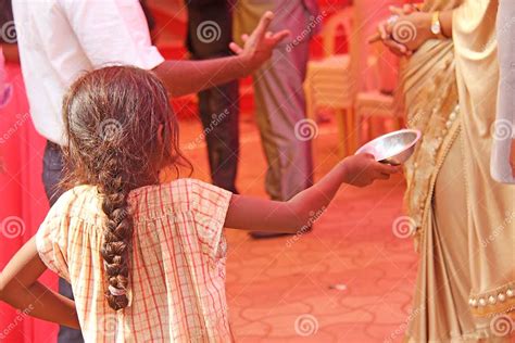 India Goa January 28 2018 Poor Child Asks Money From Passers By