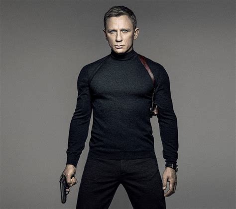 Many moviegoers were easily hooked on 007's sp. Sony offers Daniel Craig $150M for playing James Bond again