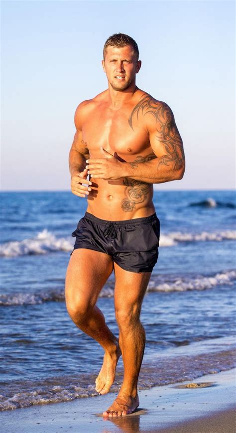 Dan Osborne Shows Off Toned Abs Ok Magazine