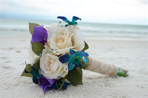 Beautiful Bouquet Made By The Bride Photo By Sunset Beach Weddings