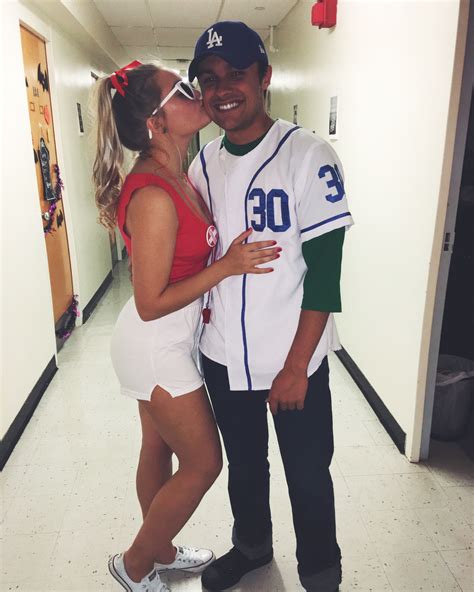Diy Easy Halloween Costumes Wendy Peffercorn And Benny The Jet From